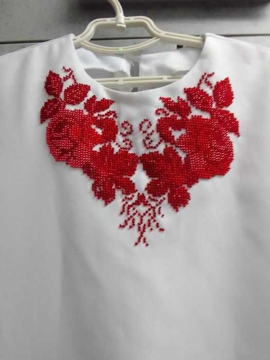 Плаття вишите бісером