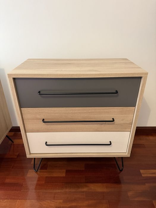 Duas Comodas em estado novo, cada uma 70€ se for as duas 130€