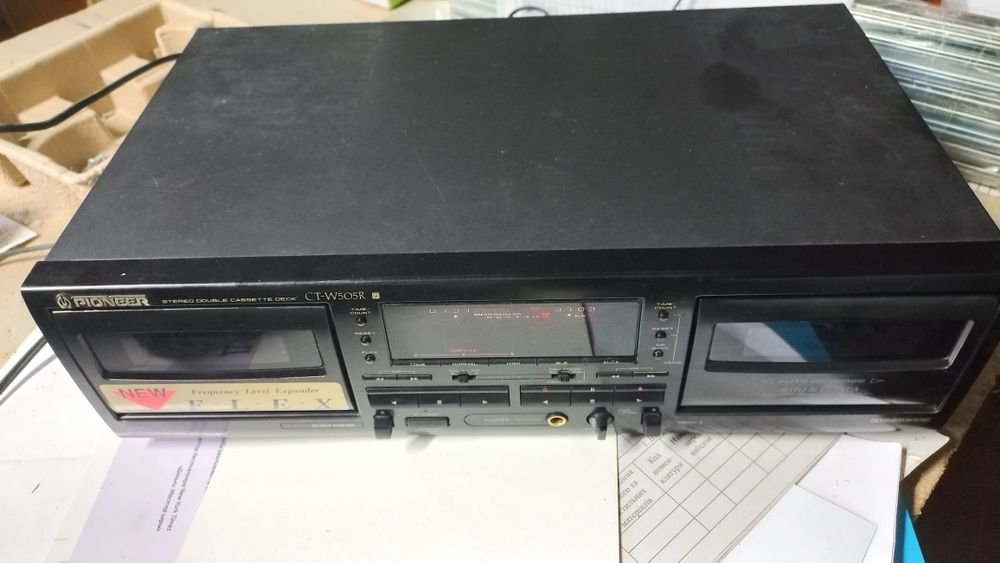 Двух касетна дека Pioneer CT-W505R