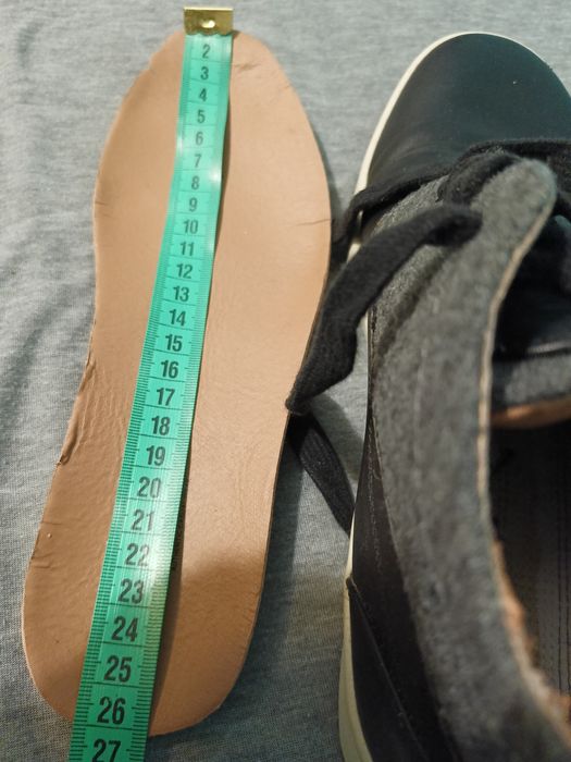 Недорого продам класні чоловічі взуття