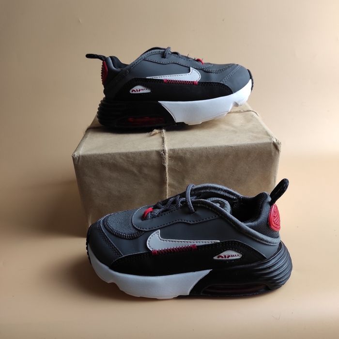 Кросівки Найк Air Max  р.26 довжина устілки  16 см.