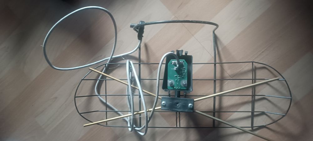 Antena pokojowa DVB-T 2   z kablem antenowym