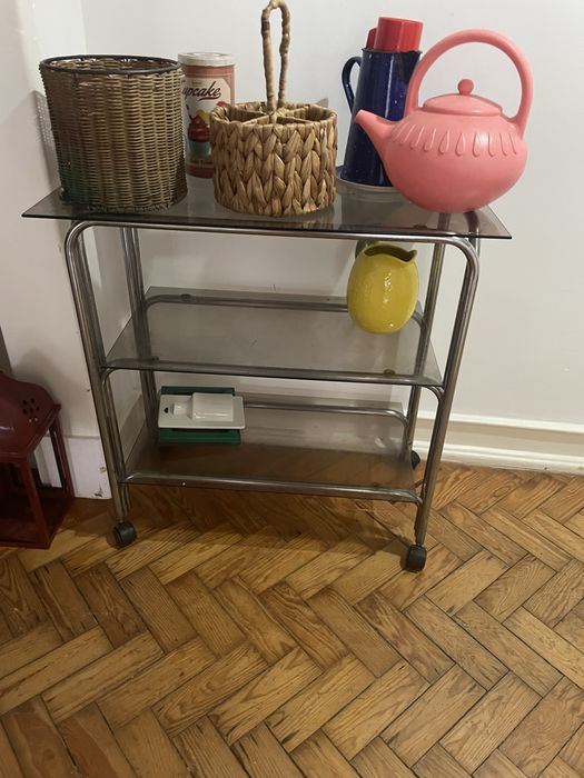 Carrinho inox e vidro fumado