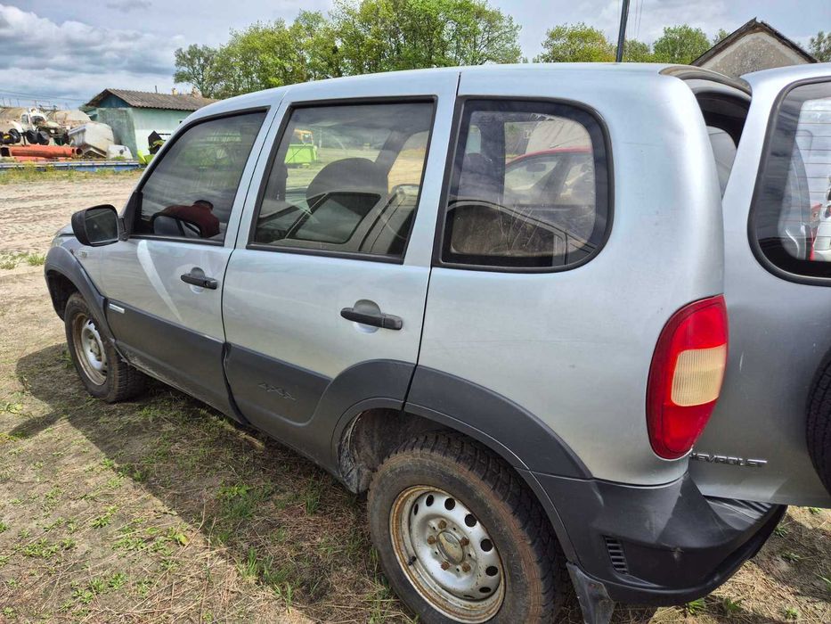 Автомобіль CHEVROLET NIVA -21230