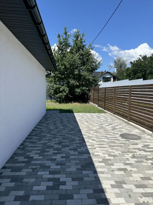 Будинок біля озера з новим ремонтом на 6 сотках. Два види опалення !