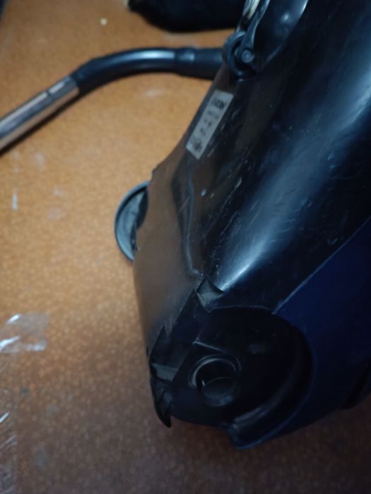 Пилосос Saturn ST-1274 з турбо щіткою