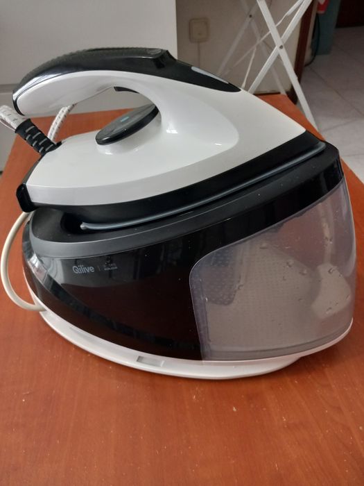 Ferro con Caldeira Qilive e Escova de Engomar Qilive