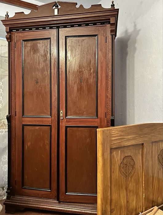 Старовинні шафи