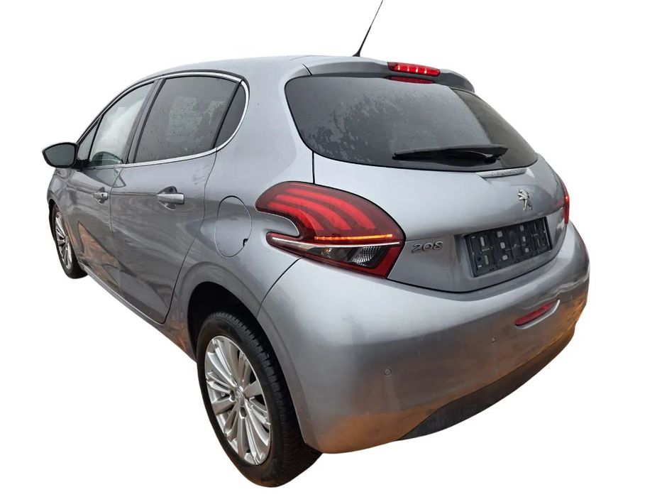 Peugeot 208 2019 Silnik 1.2 PureTech (EB2FA) 83 KM (61 kW) KCA Na części silnik, klapa, drzwi, zderzak, lampa