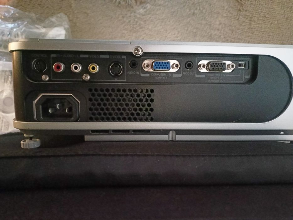 Продам проектор Toshiba TLP-XD2000 Торг!: 1 500 грн. - Проектори ...