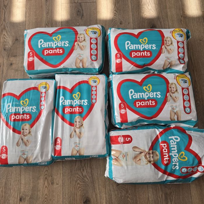 Pieluchomajtki Pampers 5
