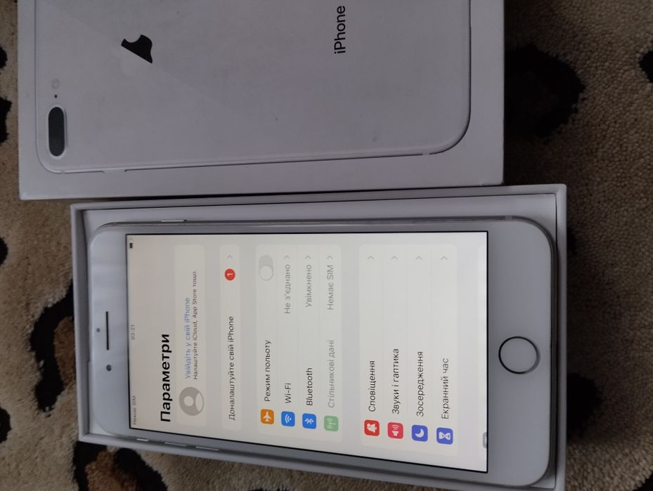 iPhone 8 plus на 64 ГБ відмінний стан.