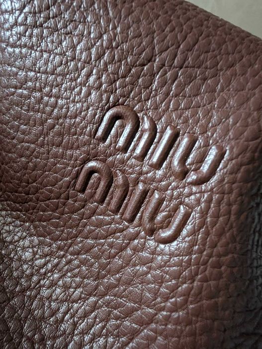 М'якенька безкаркасна сумочка Miu Miu з натуральної шкіри Люкс якість
