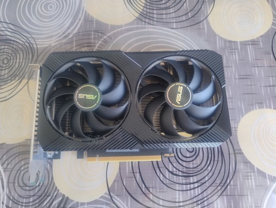 Продам відеокарту  RTX 3050