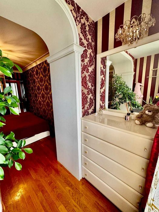 3-кімнатна квартира з ВЕЛИКОЮ кухнею! ! Класна локація! A11