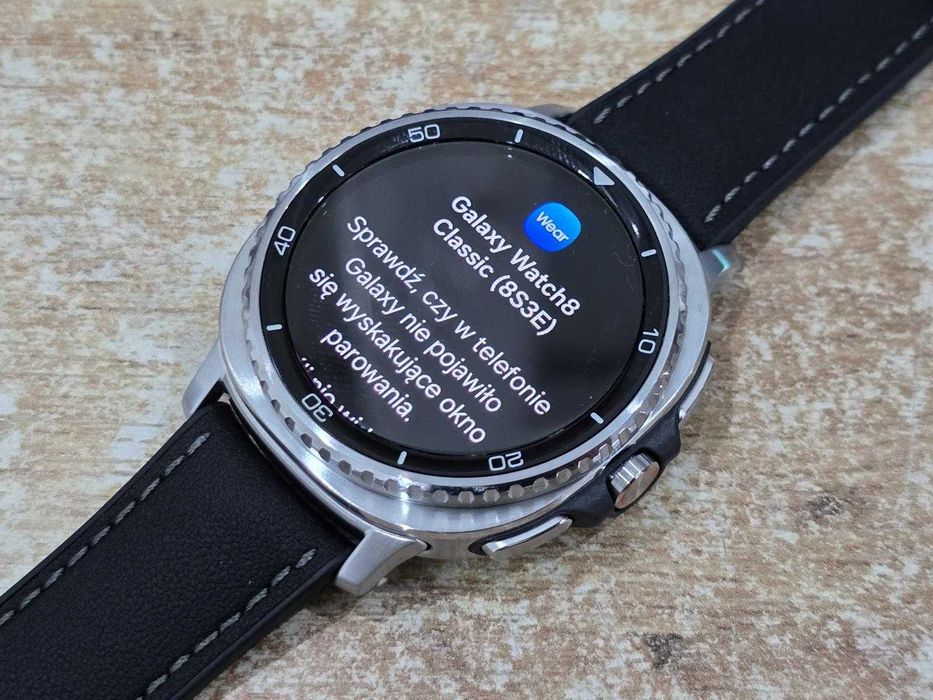 Smartwatch Samsung GALAXY WATCH 8 Classic Ładowarka