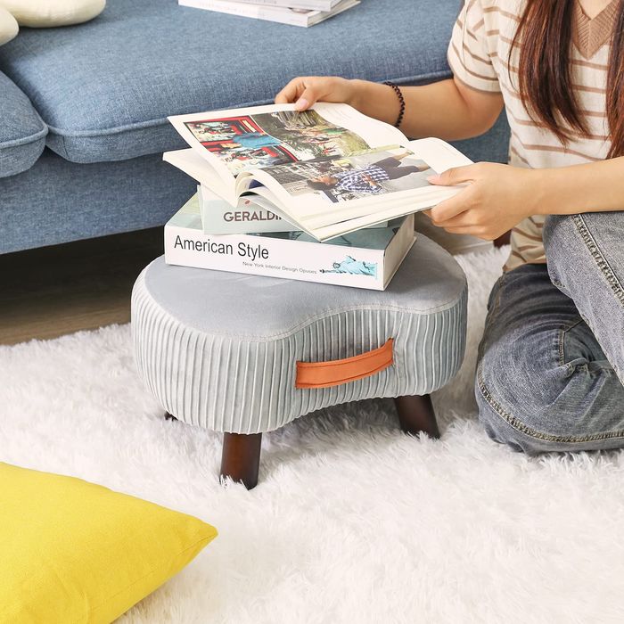 Ymyny podnóżek drewniany