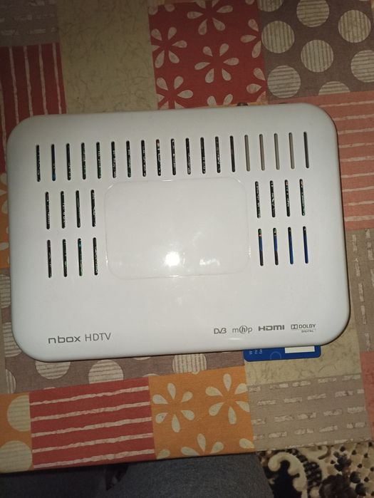 супутниковий тюнер