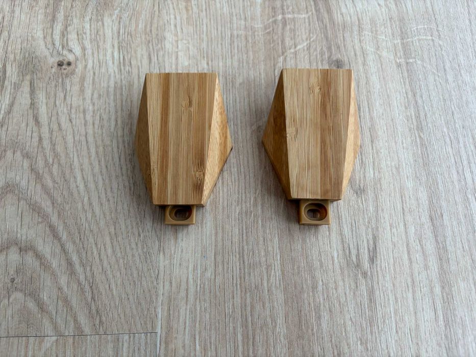 LOTE acessórios em madeira p WC: caixote, piaçaba, doseador, 2 cabides