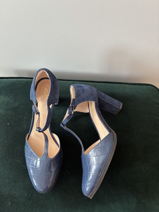 Clarks 40 uk 7 D nowe granatowe Kaylin  navy crocodile