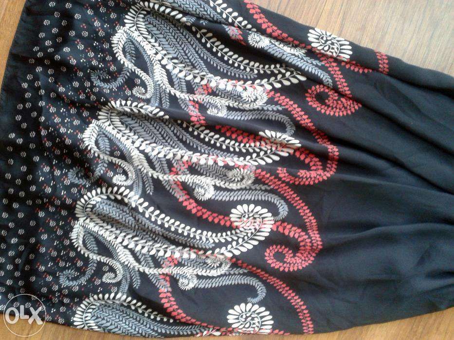 Cudeńko na każde wyjście S M nowa bez metki