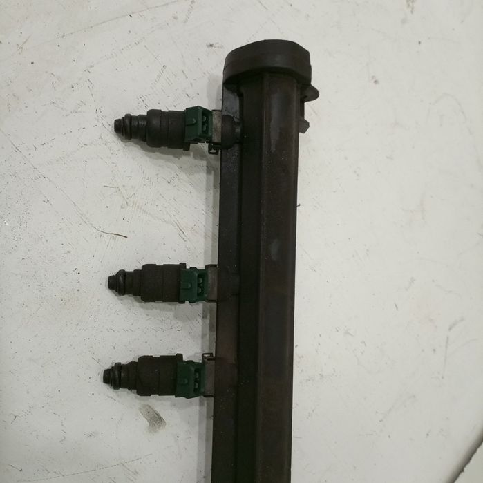 Regua de injeção - AUDI A3 (8L1) | 96 - 06