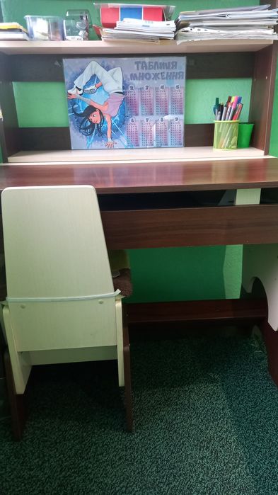 Детский стол /Парта Соня с стульчиком и полкой / растущая парта