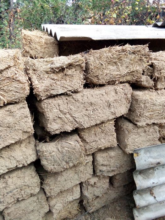 Продается саман (Лампач)