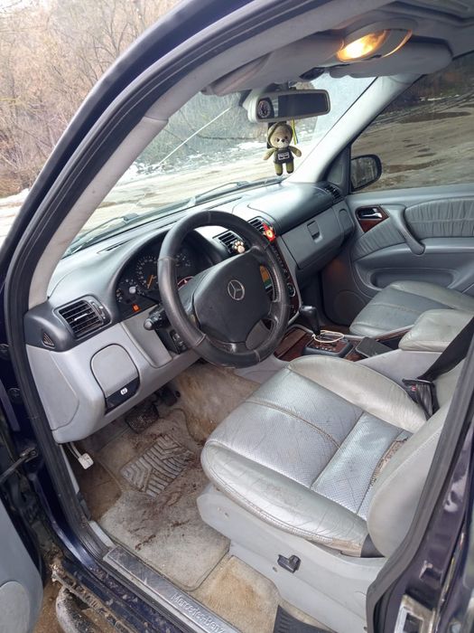 Мерседес на повному ходу