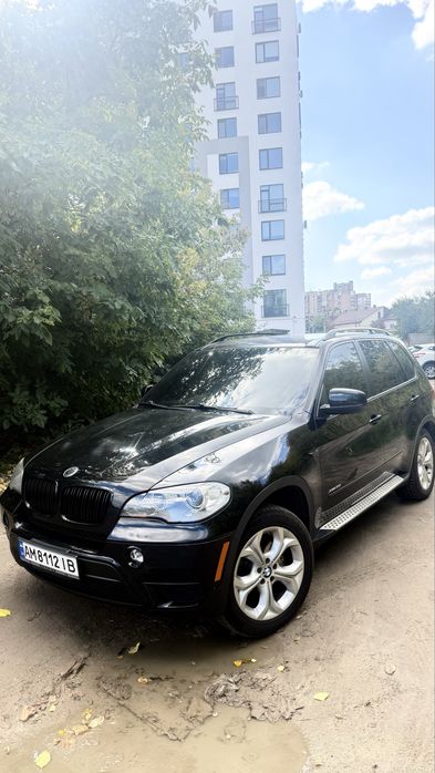BMW x5 2012  року