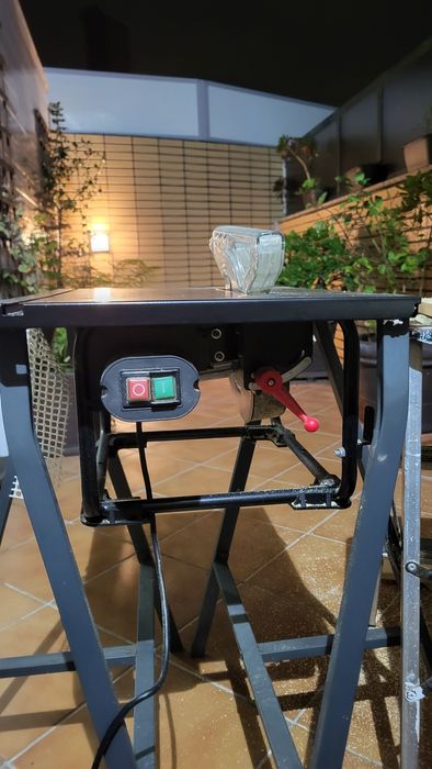 Mesa de serra como nova