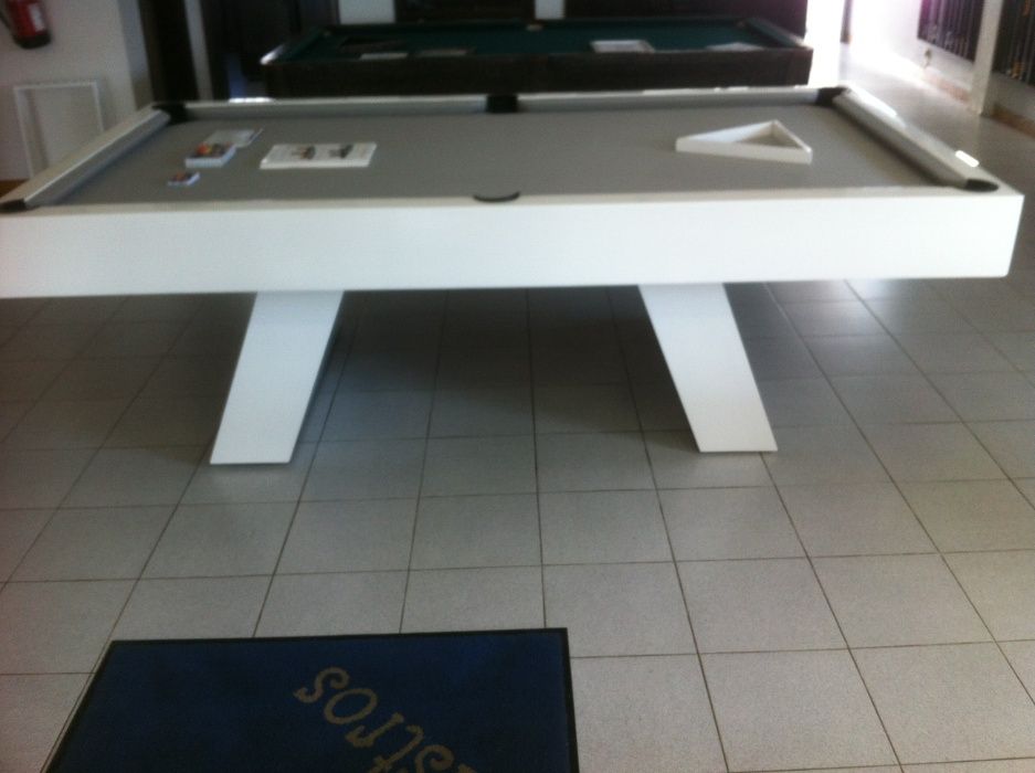 Bilhar / Snooker moderno branco NOVO