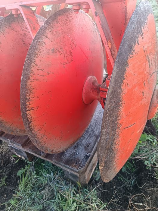 Grade de discos semi nova.