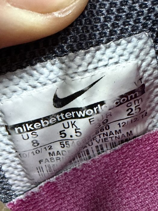 Оригінальні жіночі кросівки Nike Free Run