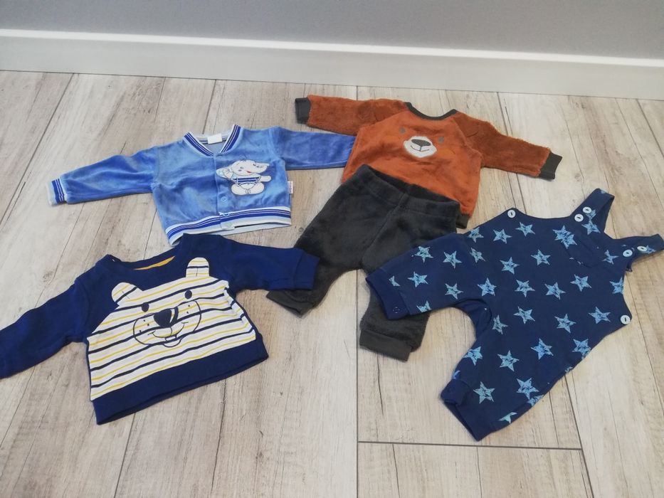 Sprzedam komplet ubranek w rozmiarze 50-56