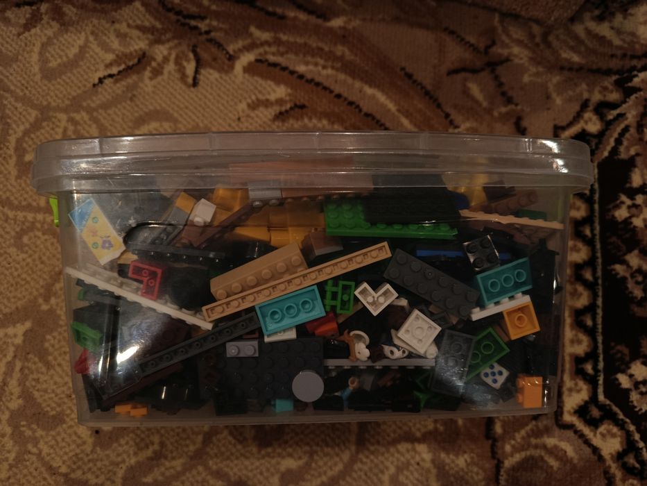 Продам іграшки лего та інші