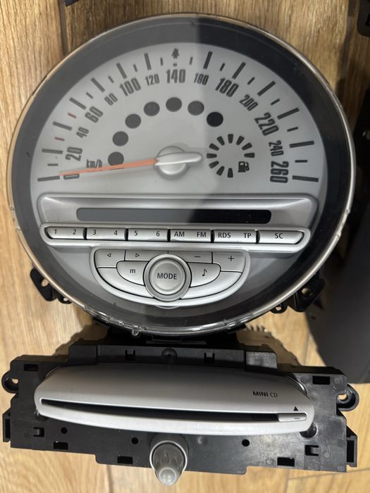 Radio + quadrante + consola central + Plafonier Mini R56 2009