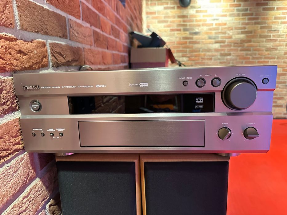 Amplituner YAMAHA RX-V800RDS
