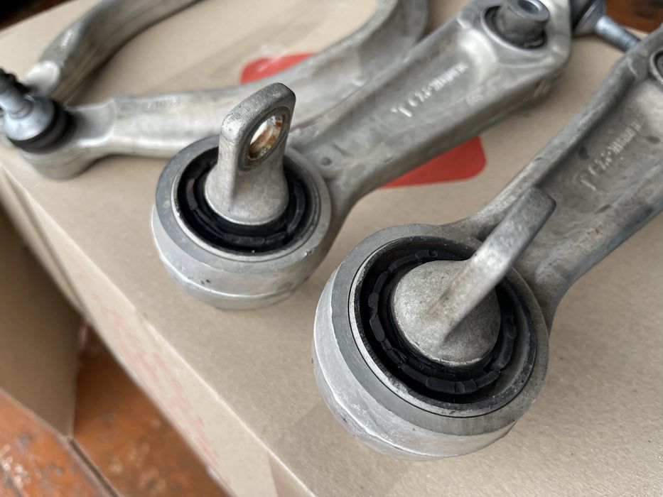 Передние рычаги tesla 3 2019 оригинал