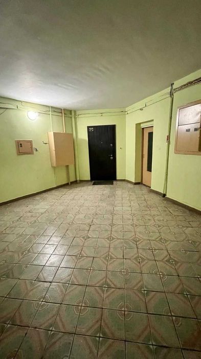Без%  Продам простору 4х кім кв 125, 5м2  по вул. Вишняківська 13.