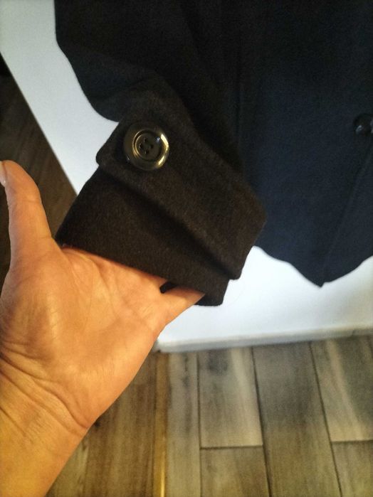 Wełniany plaszczyk damski