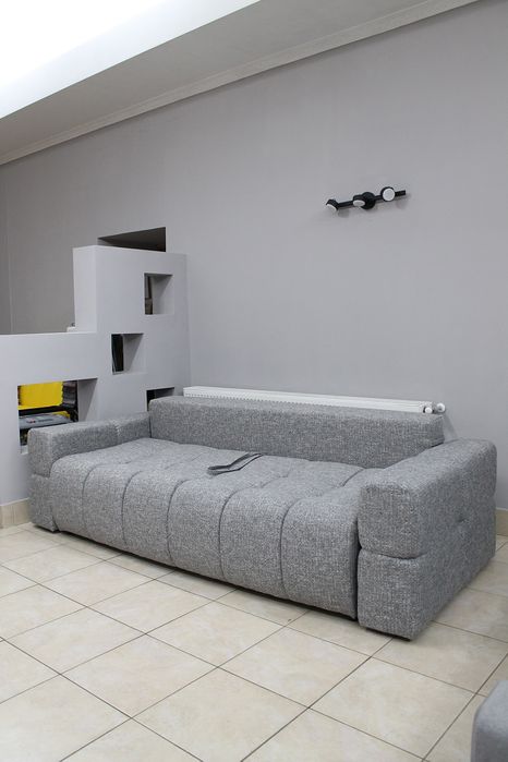 Стильний,модний,зручний диван.