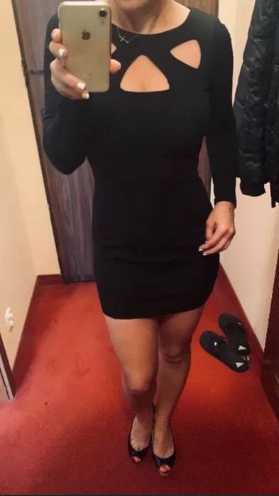 Sukienka marki LoveYa. Mała czarna