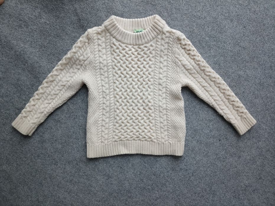 Шикарний светрик.