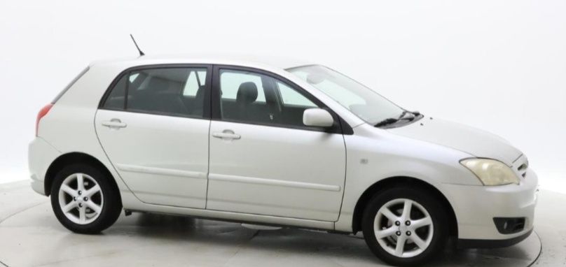 Reservado Toyota Corolla 1.4 Vvt-i ano 2005  apenas 150 mil kms