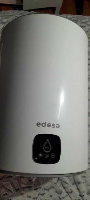 Termoacumulador Edesa Digital 50L em exelente estado.   Tem controlo digital da temperatura. Classe energética B.