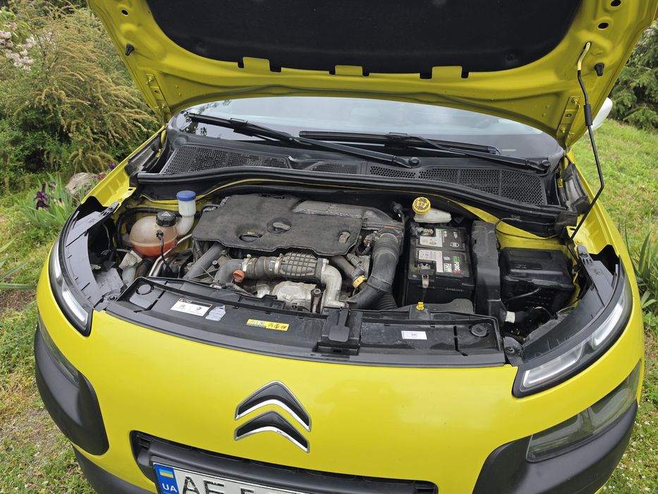 Citroen C4 Cactus 1.6 bluehdi 2016р.