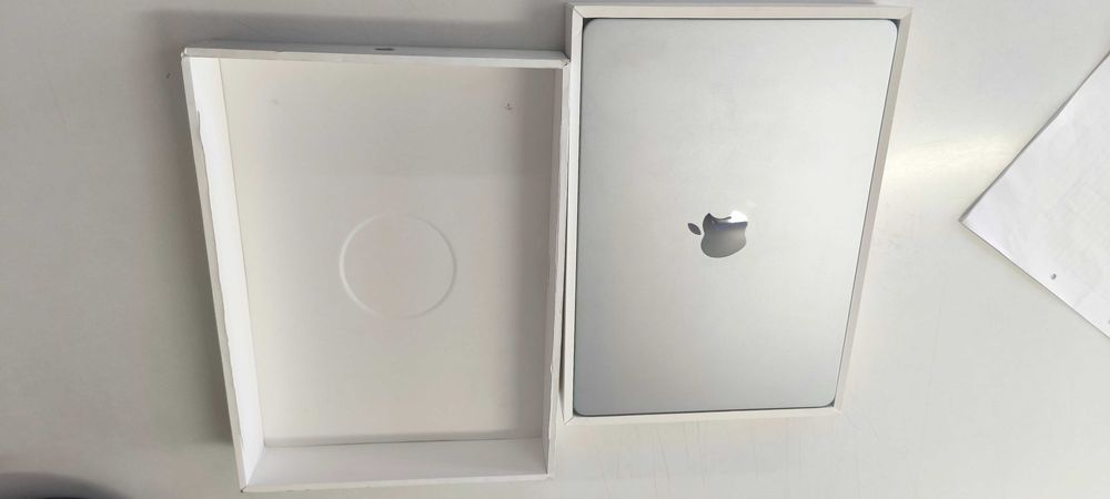 NOVO - Apple MacBook Air 13" M5 10-core CPU 8-core GPU 16GB 512GB SSD macOS Sky blue COMO NOVO.