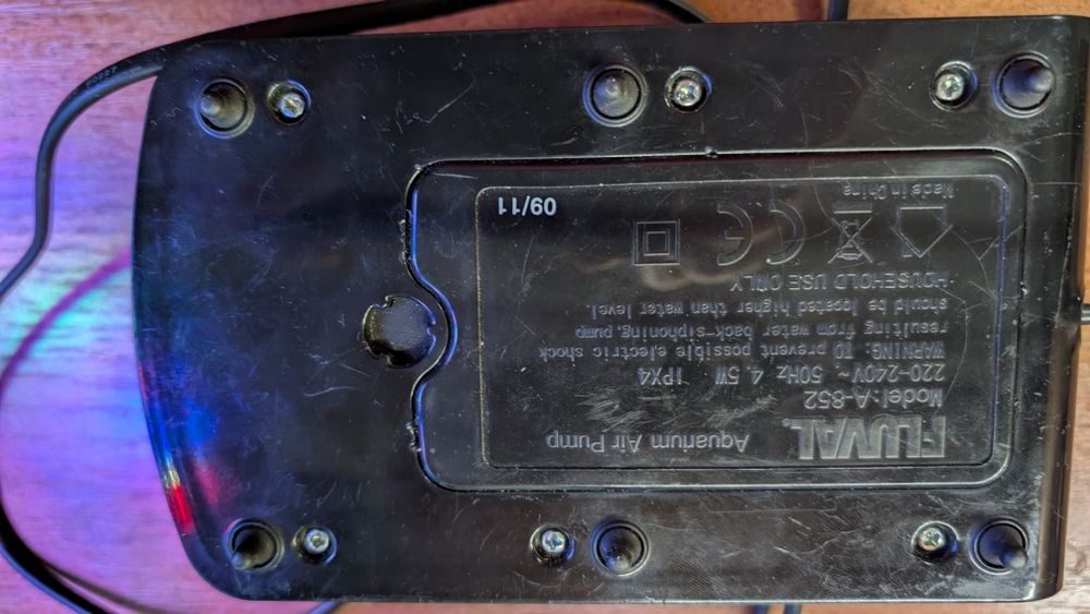 Компресор Fluval A852 – для 150–200 л, один вихід, під ремонт/запчасти