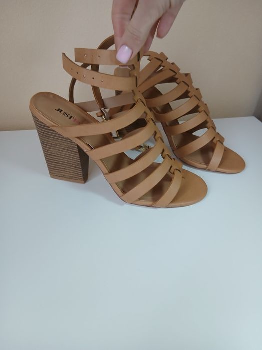 Босоніжки/Босоножки жіночі/взуття